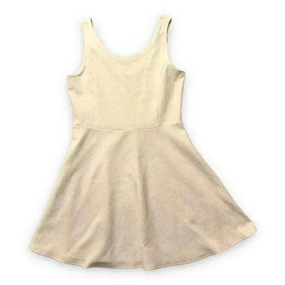 Retro White Fit and Flare Dress - Picture 2 of 10